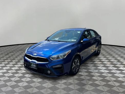 Used 2019 Kia Forte LXS FWD image 2