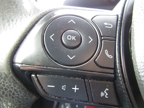 Used 2020 Toyota Corolla LE image 26