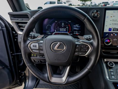 Used 2025 Lexus GX 550 image 19