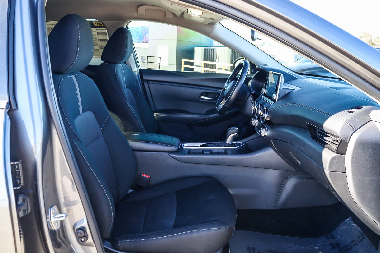Used 2025 Nissan Sentra SV w/ All-Weather Package FWD image 18