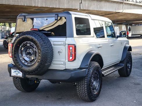 New 2025 Ford Bronco Outer Banks w/ Sasquatch Package image 6