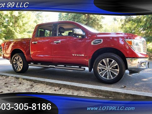 Used 2017 Nissan Titan SL image 7