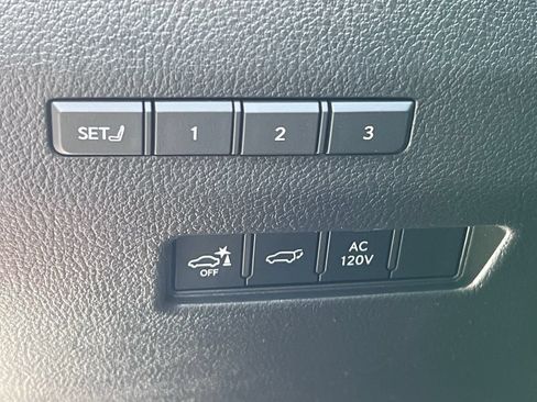 Used 2024 Lexus GX 550 w/ Accessory Package (2T) AWD/4WD image 28