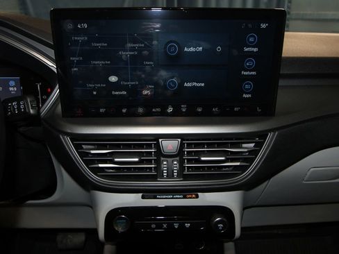 Used 2025 Ford Escape SE image 17