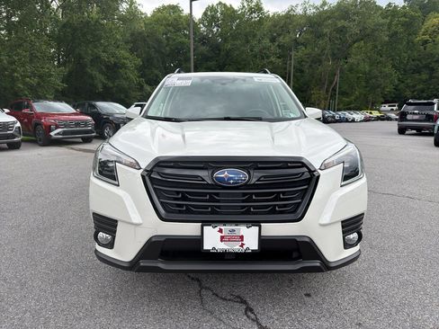 Used 2023 Subaru Forester Premium AWD/4WD image 2