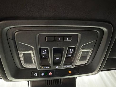 Used 2024 GMC Sierra 2500 AT4X AWD/4WD image 25