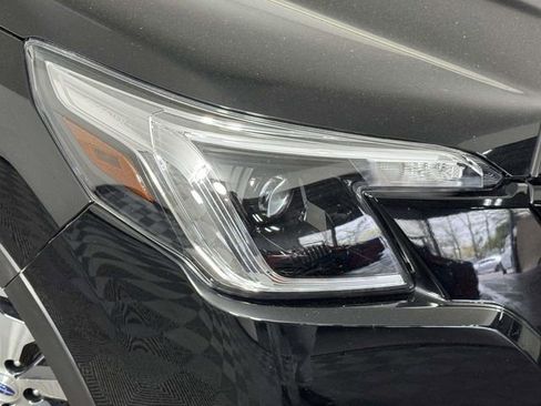 Used 2023 Subaru Forester Premium AWD/4WD image 15