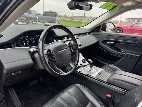 Used 2020 Land Rover Range Rover Evoque SE image 17