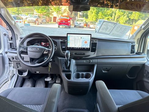 Used 2022 Ford Transit 350 XLT RWD image 20