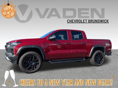 Used 2025 Chevrolet Colorado Trail Boss image 1