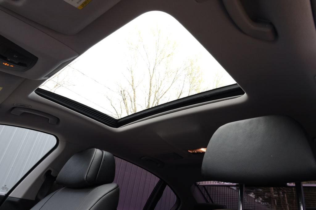 Used 2012 BMW 740Li RWD image 29
