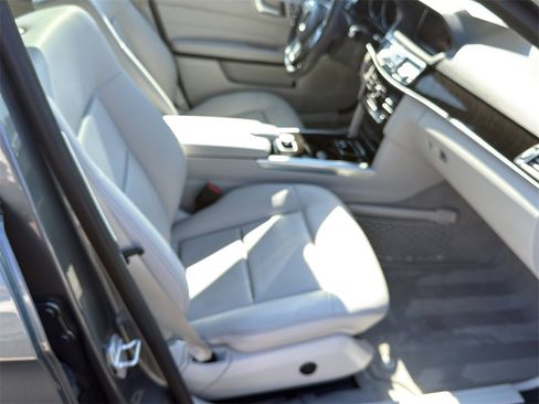 Used 2016 Mercedes-Benz E 350 4MATIC Wagon image 22