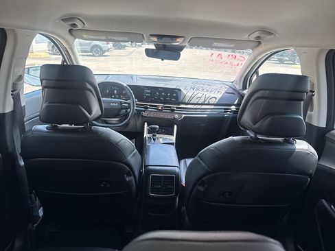 Used 2026 Kia Sportage EX FWD image 17