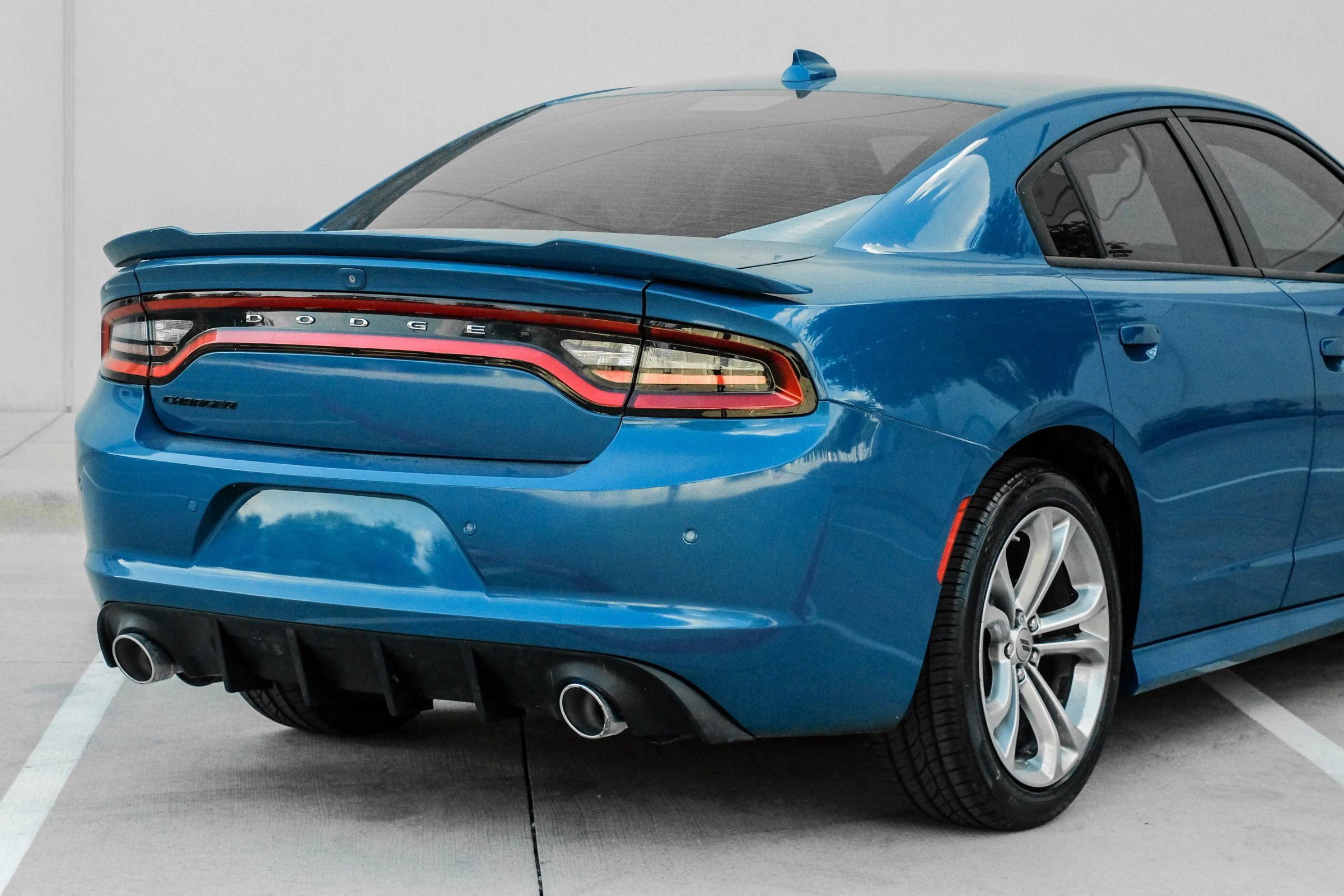 Used 2022 Dodge Charger R/T w/ Driver Convenience Group RWD image 5