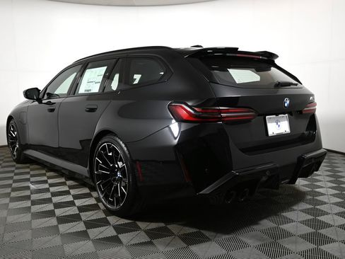 New 2026 BMW M5 Touring image 5
