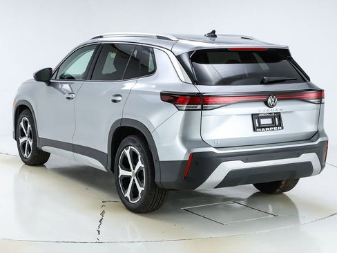 New 2026 Volkswagen Tiguan SE image 44