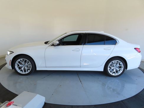 Used 2025 BMW 330i xDrive 330i xDrive image 8