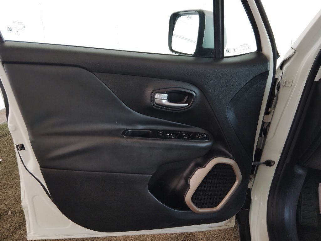 Used 2015 Jeep Renegade Limited FWD image 20