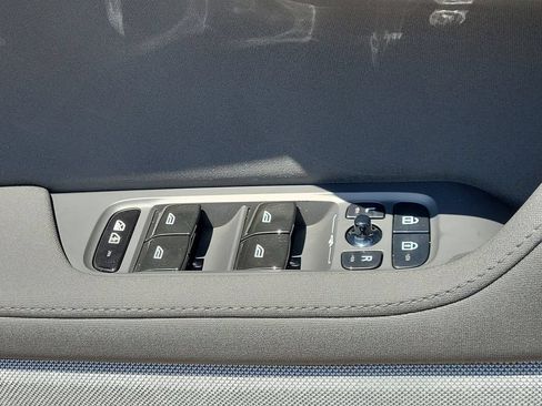 Used 2022 Polestar Polestar 2 AWD/4WD image 11