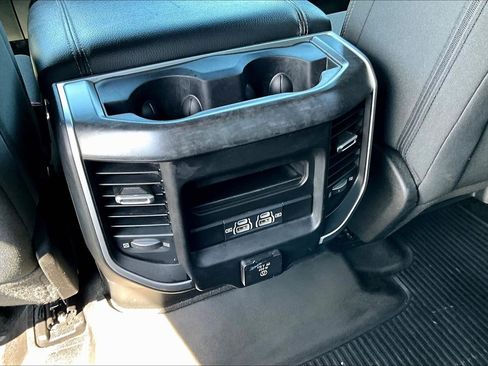 Used 2021 RAM 1500 Big Horn AWD/4WD image 10