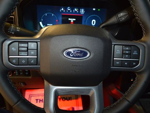 New 2026 Ford F250 Lariat w/ Black Appearance Package image 18