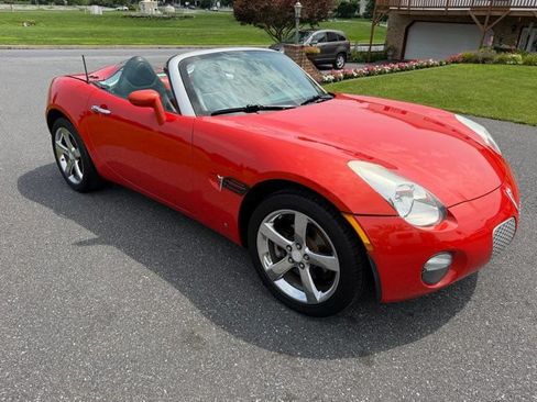 Used 2008 Pontiac Solstice Convertible w/ Premium Package RWD image 8