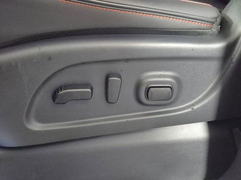 Used 2024 Nissan Titan PRO-4X image 15