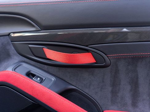 Certified 2018 Porsche 911 GT2 RS RWD image 32