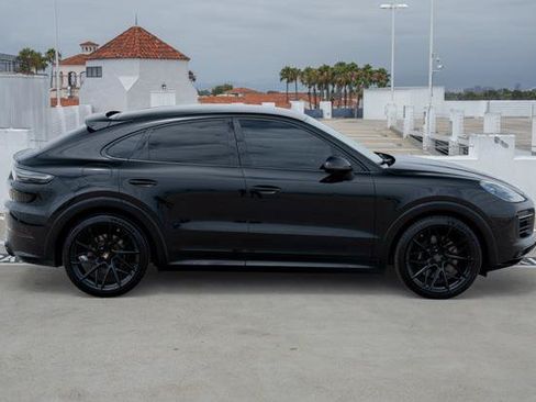 Used 2023 Porsche Cayenne GTS AWD/4WD image 19