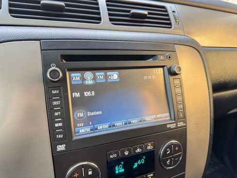 Used 2013 Chevrolet Silverado 1500 LTZ AWD/4WD image 17