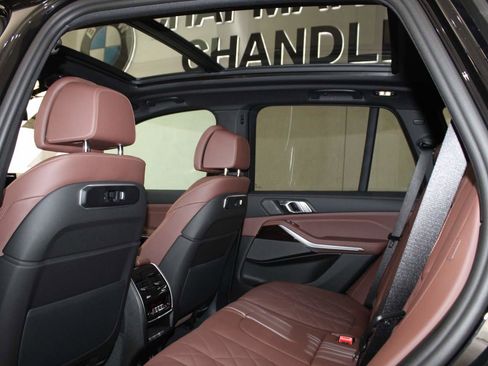 Used 2026 BMW X5 xDrive40i w/ Climate Comfort Package image 16