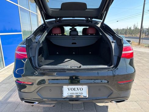 Used 2019 Mercedes-Benz GLC 300 4MATIC Coupe image 9