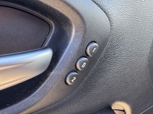 Used 2016 Jeep Cherokee Trailhawk w/ Comfort/Convenience Group image 10