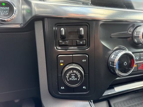 Used 2022 Ford F150 Lariat w/ Equipment Group 502A High image 15