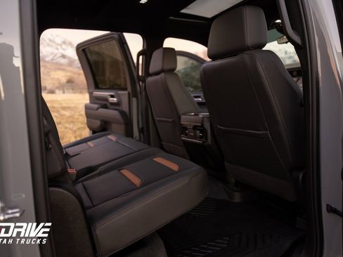 Used 2025 GMC Sierra 3500 AT4 w/ AT4 Premium Plus Package image 15