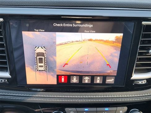 New 2026 Chrysler Pacifica Select image 13