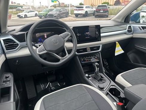 New 2026 Volkswagen Taos SE AWD/4WD image 20