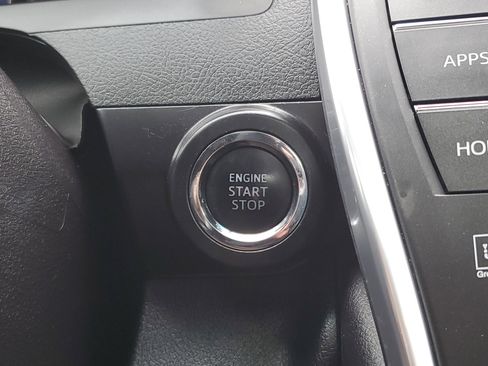 Used 2017 Toyota Camry XSE image 25