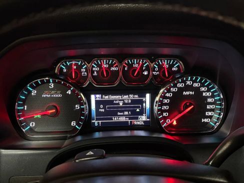 Used 2018 Chevrolet Silverado 1500 LT w/ Midnight Edition AWD/4WD image 13