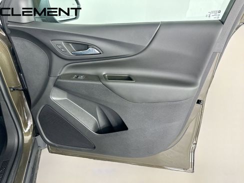 Used 2024 Chevrolet Equinox LT image 35