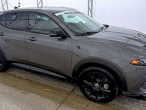 Used 2024 Dodge Hornet R/T Plus w/ R/T Blacktop Package image 5