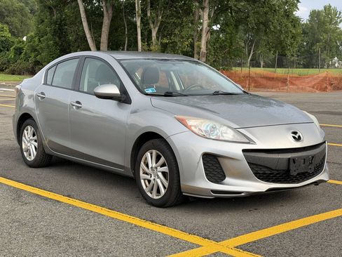 Used 2012 MAZDA MAZDA3 i Touring FWD image 1