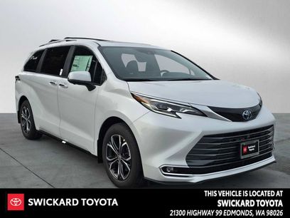New 2025 Toyota Sienna Platinum