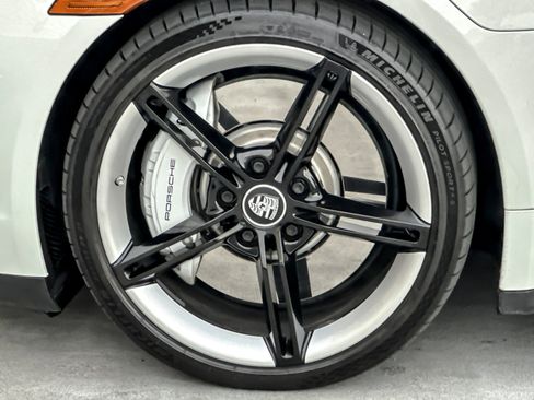 Used 2022 Porsche Taycan 4S image 26