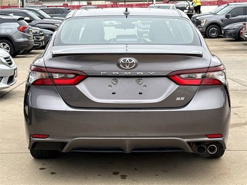 Used 2024 Toyota Camry SE image 5