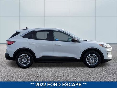 Used 2022 Ford Escape SE image 6