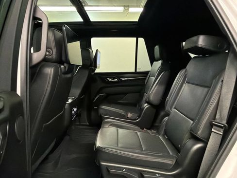 Used 2021 GMC Yukon Denali w/ Denali Premium Package AWD/4WD image 29