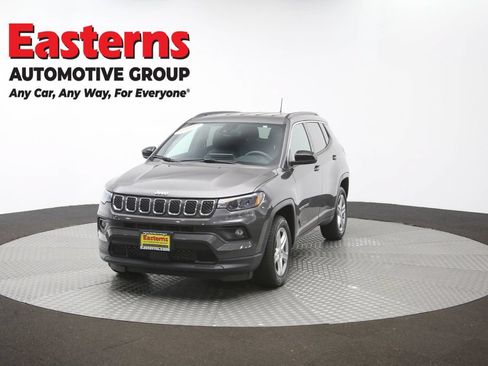 Used 2024 Jeep Compass Latitude AWD/4WD image 49