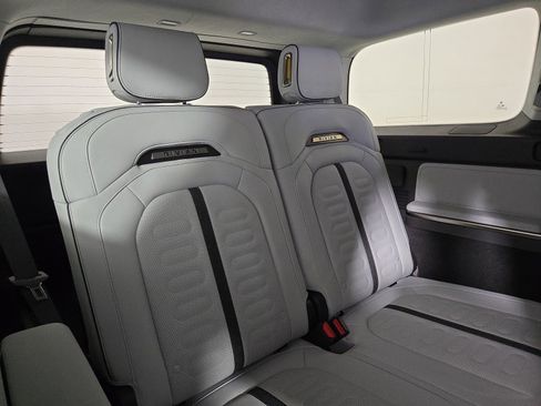 Used 2024 Rivian R1S Adventure AWD/4WD image 25