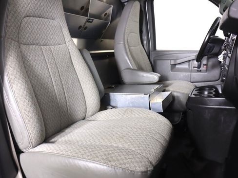 Used 2021 Chevrolet Express 2500 w/ Driver Convenience Package RWD image 33